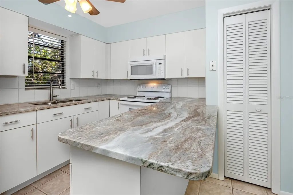 1303 S Moody Avenue Tampa FL 33629
