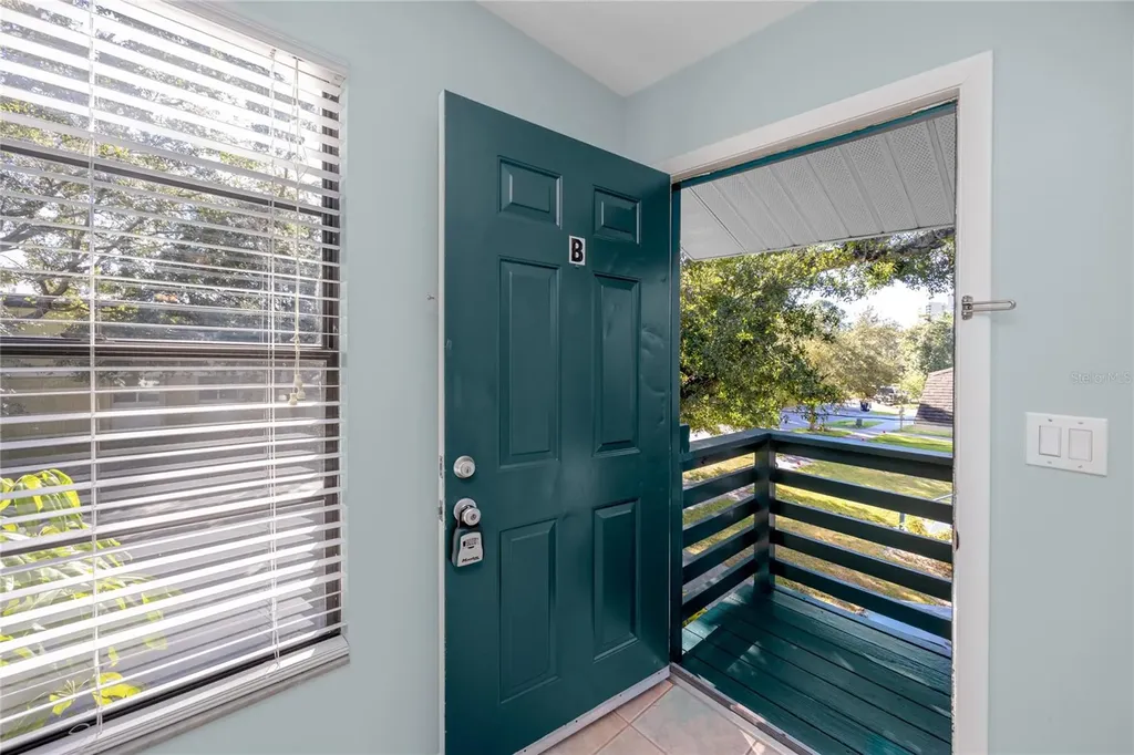 1303 S Moody Avenue Tampa FL 33629