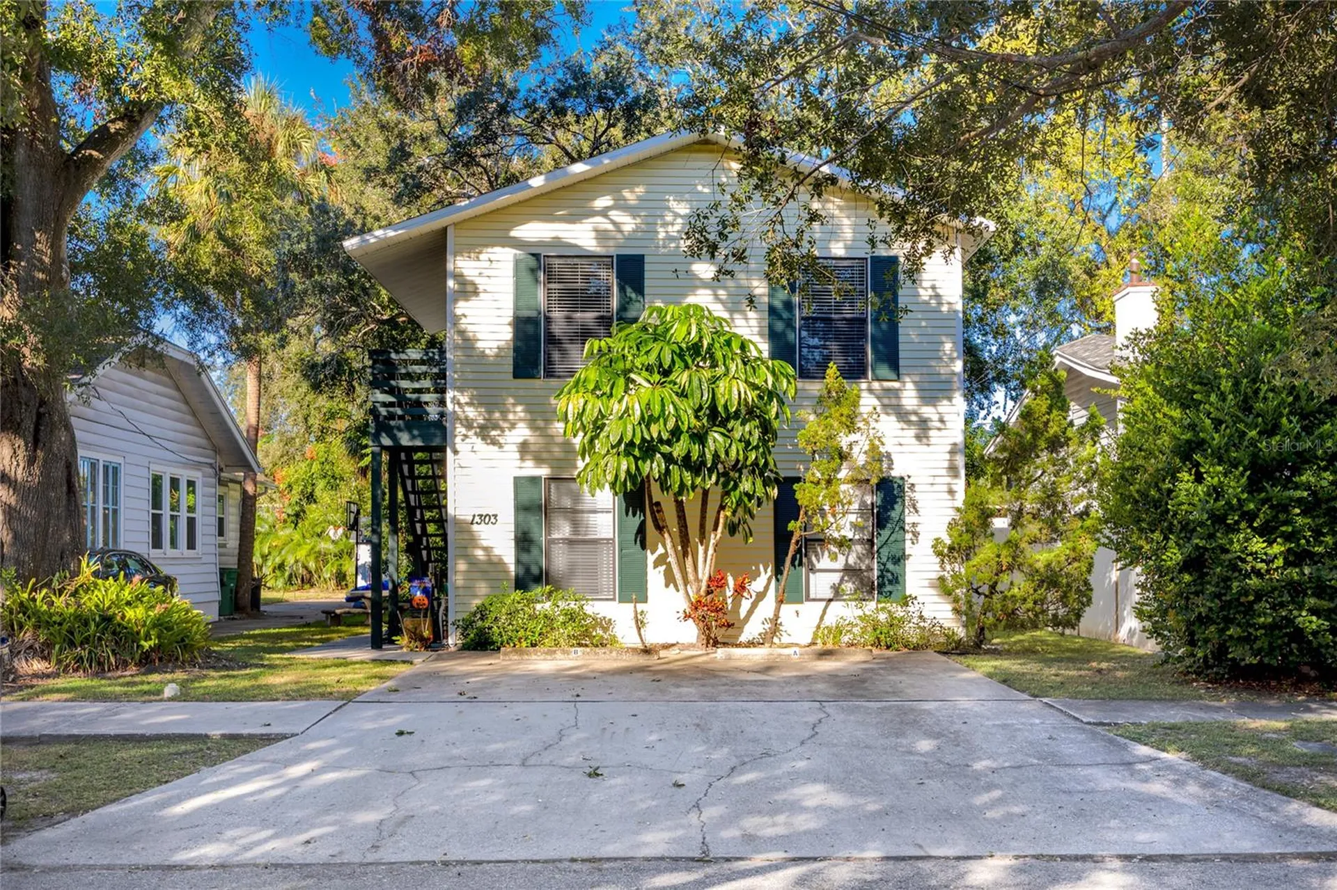 1303 S Moody Avenue Tampa FL 33629