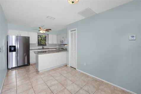 1303 S Moody Avenue Tampa FL 33629