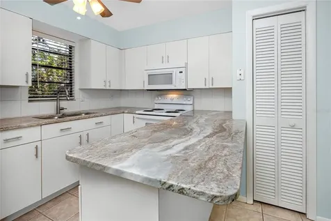 1303 S Moody Avenue Tampa FL 33629