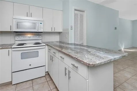 1303 S Moody Avenue Tampa FL 33629
