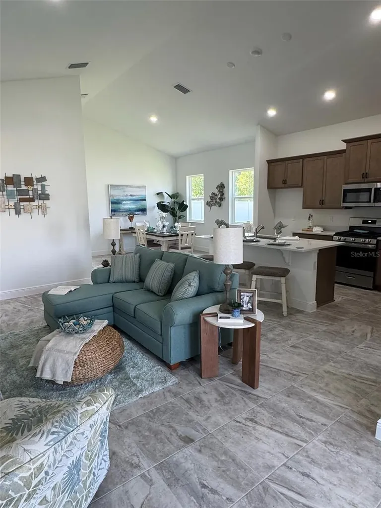 927 Azalea Walk Circle Deland FL 32724