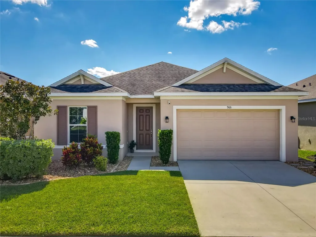 966 Maypole Drive Apopka FL 32703