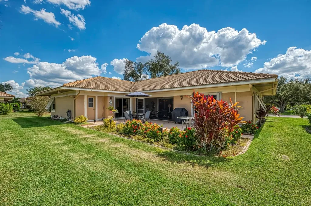 3168 E Village Drive Venice FL 34293