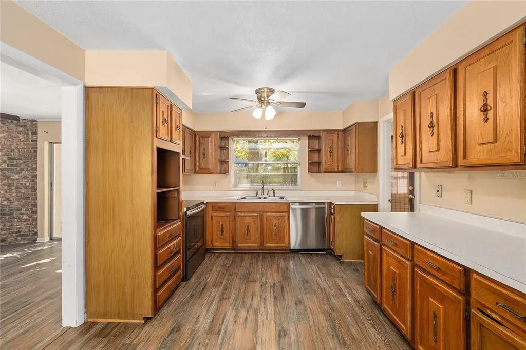 10819 NW 39th Avenue Gainesville FL 32606