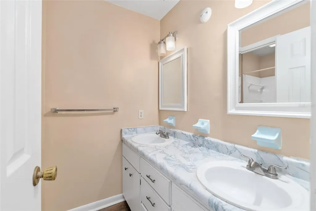 10819 NW 39th Avenue Gainesville FL 32606