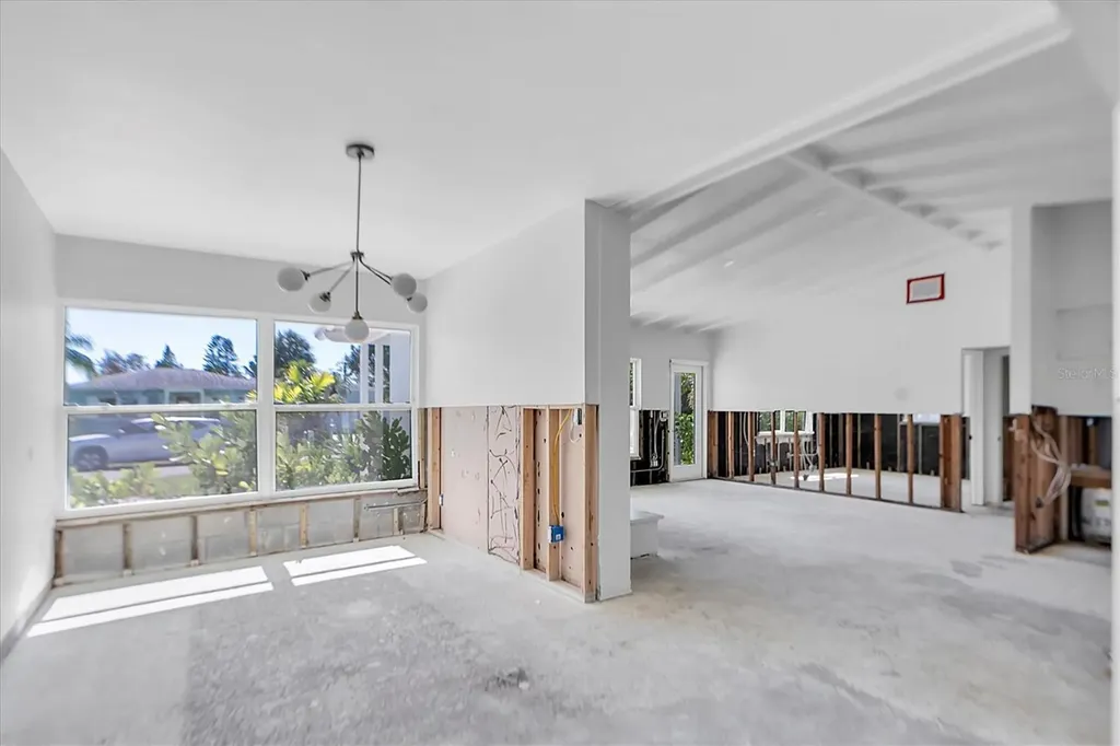 4811 Del Rio Way S Gulfport FL 33711