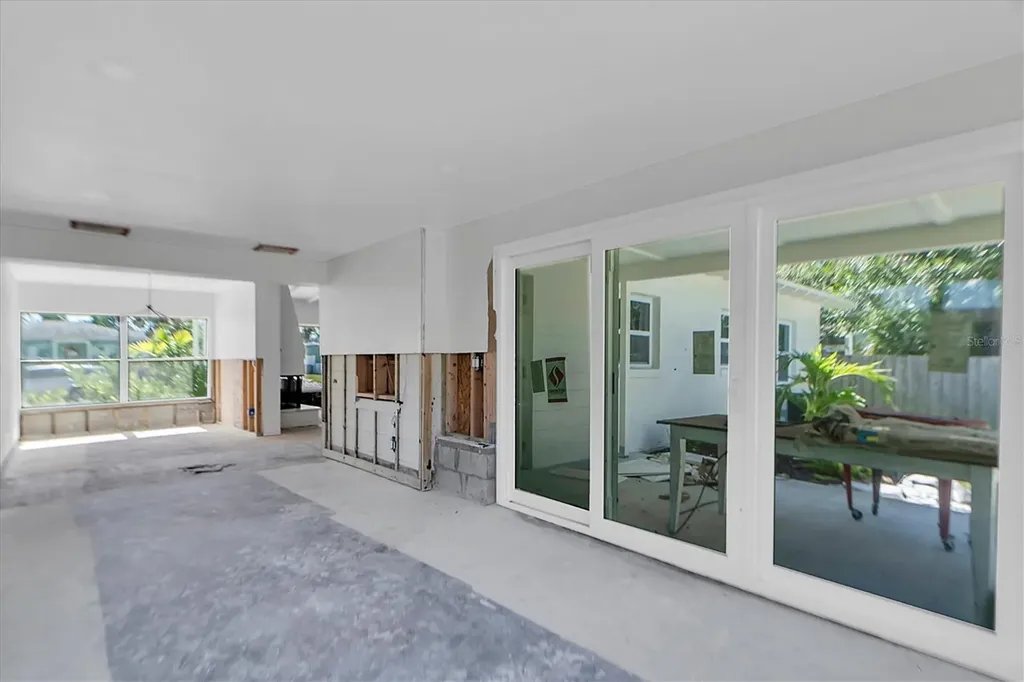 4811 Del Rio Way S Gulfport FL 33711