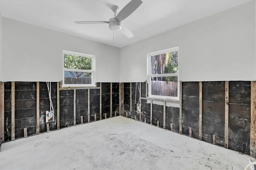 4811 Del Rio Way S Gulfport FL 33711