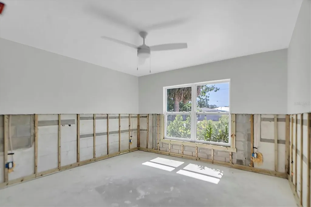 4811 Del Rio Way S Gulfport FL 33711