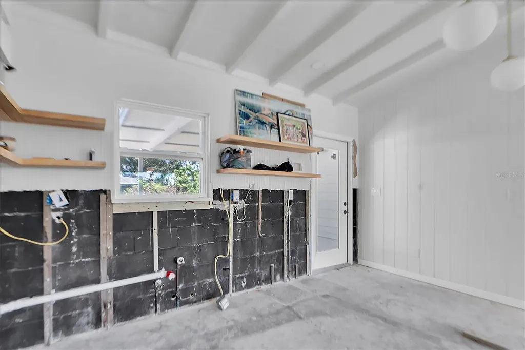 4811 Del Rio Way S Gulfport FL 33711