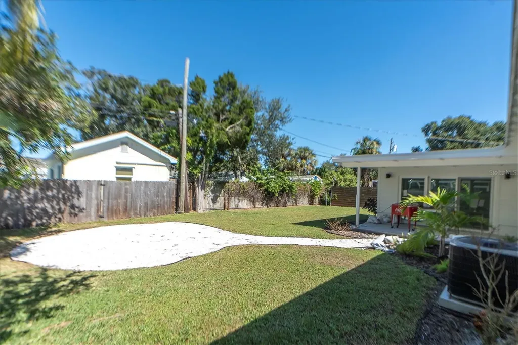 4811 Del Rio Way S Gulfport FL 33711