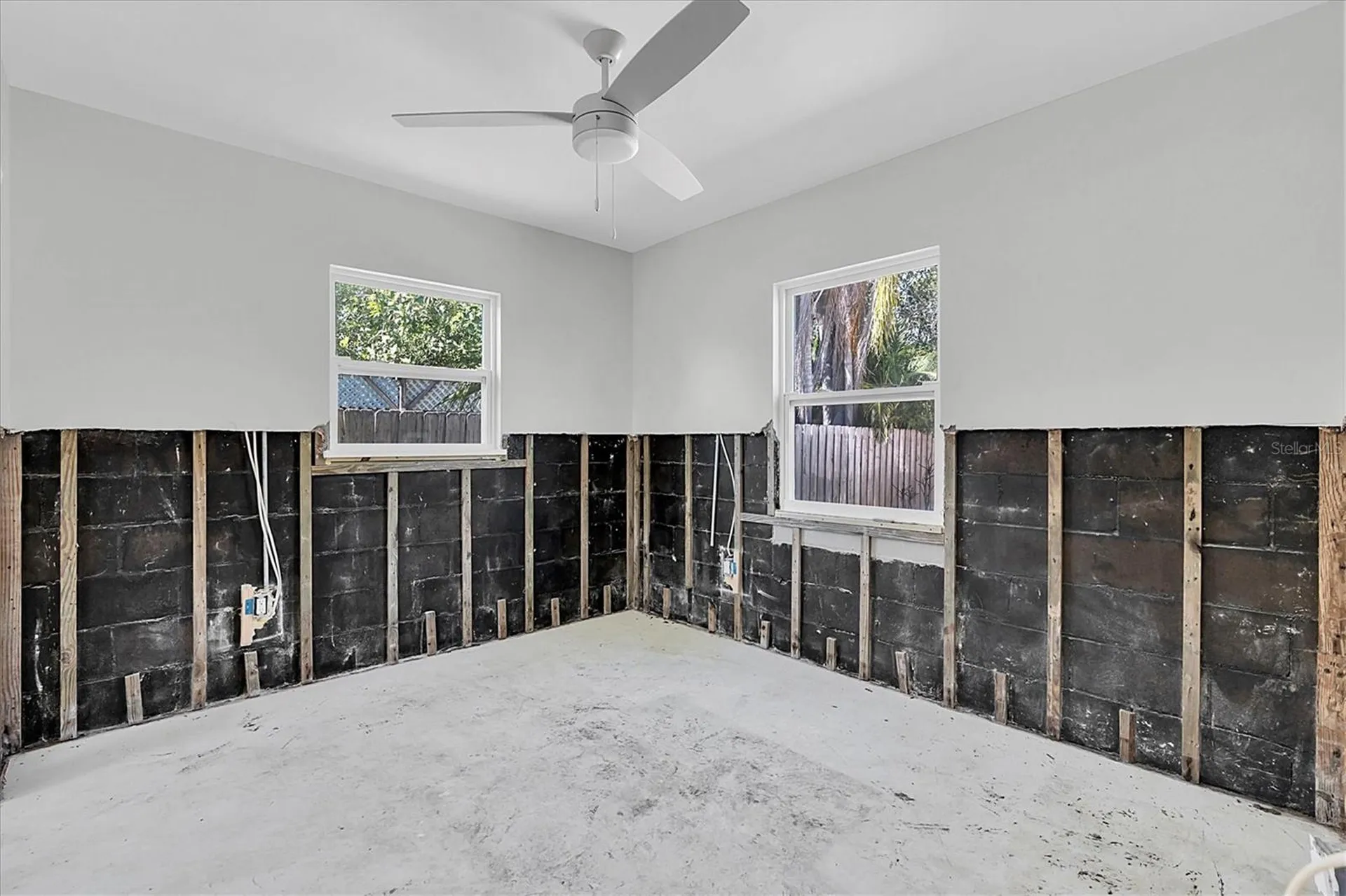 4811 Del Rio Way S Gulfport FL 33711