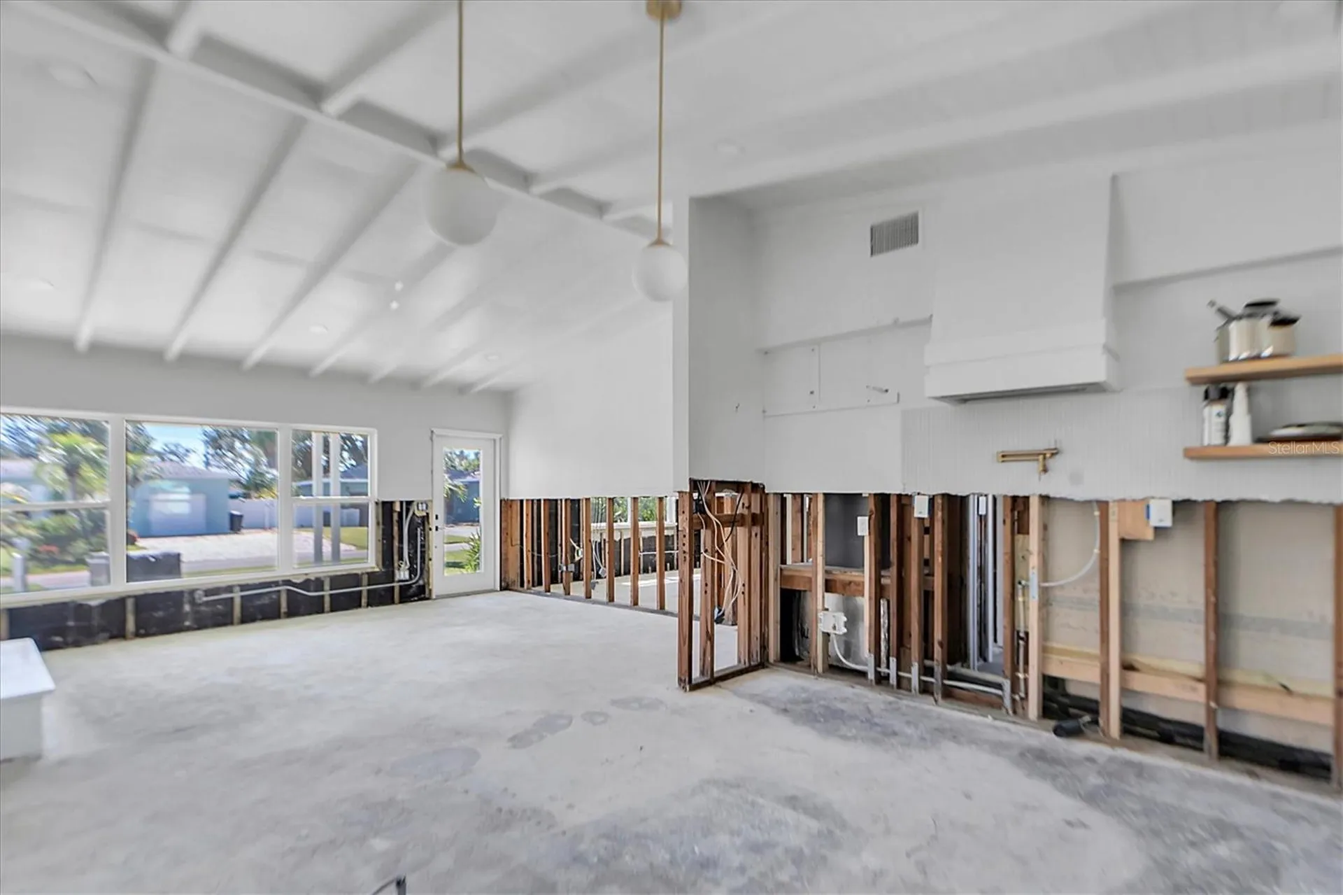 4811 Del Rio Way S Gulfport FL 33711