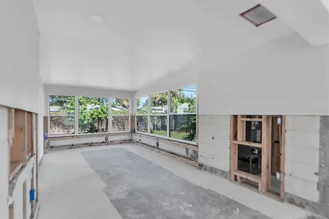 4811 Del Rio Way S Gulfport FL 33711
