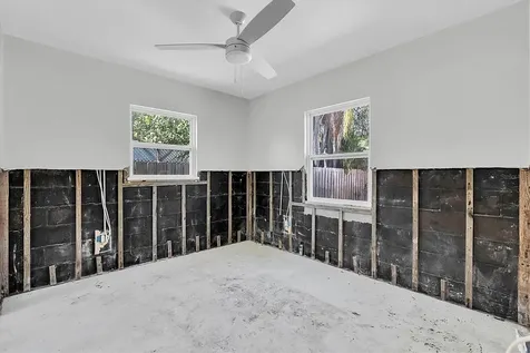 4811 Del Rio Way S Gulfport FL 33711