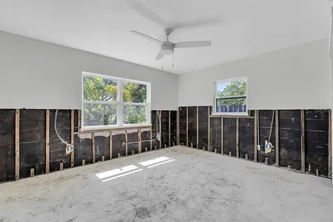 4811 Del Rio Way S Gulfport FL 33711