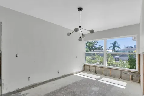 4811 Del Rio Way S Gulfport FL 33711