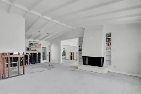4811 Del Rio Way S Gulfport FL 33711
