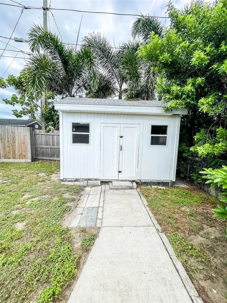 10491 117th Drive Largo FL 33773
