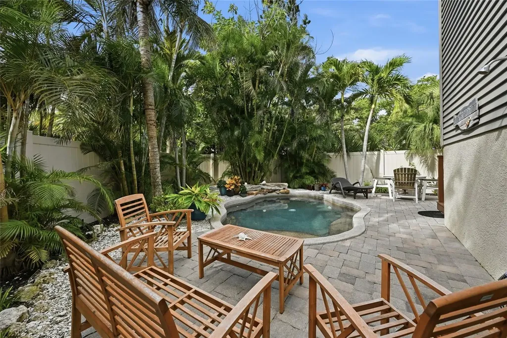 7002 Marina Drive Holmes Beach FL 34217