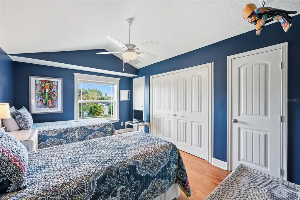 7002 Marina Drive Holmes Beach FL 34217