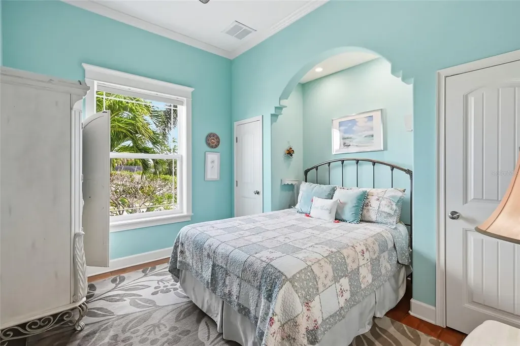 7002 Marina Drive Holmes Beach FL 34217