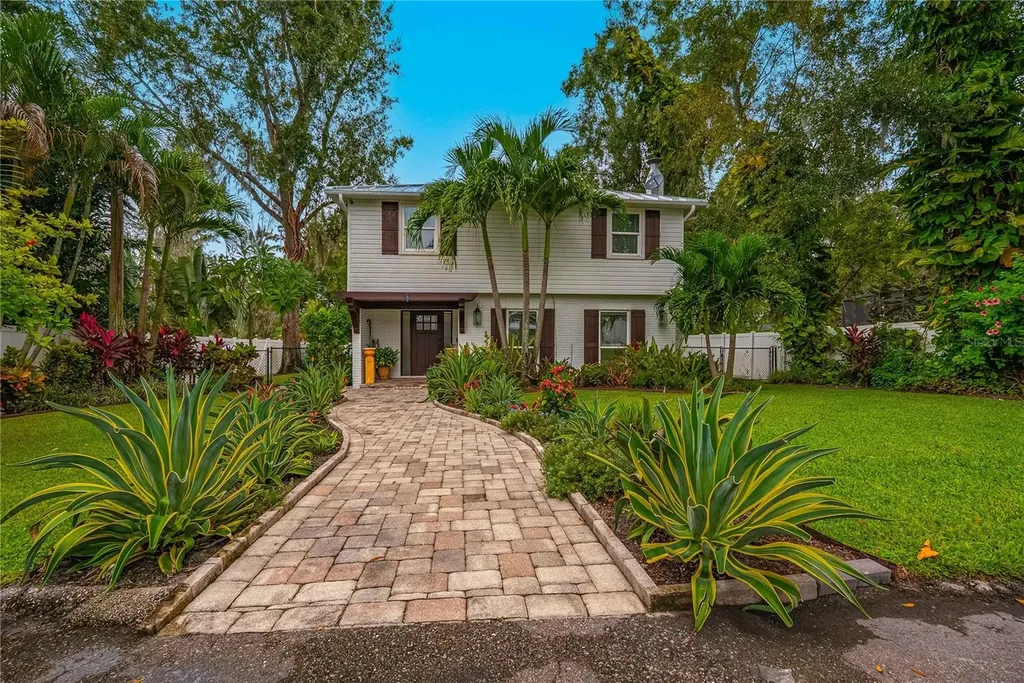 8020 Sharon Drive Tampa FL 33617