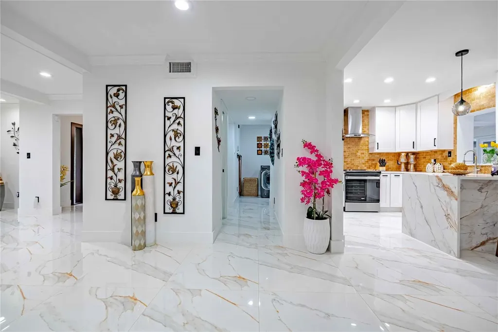 8020 Sharon Drive Tampa FL 33617