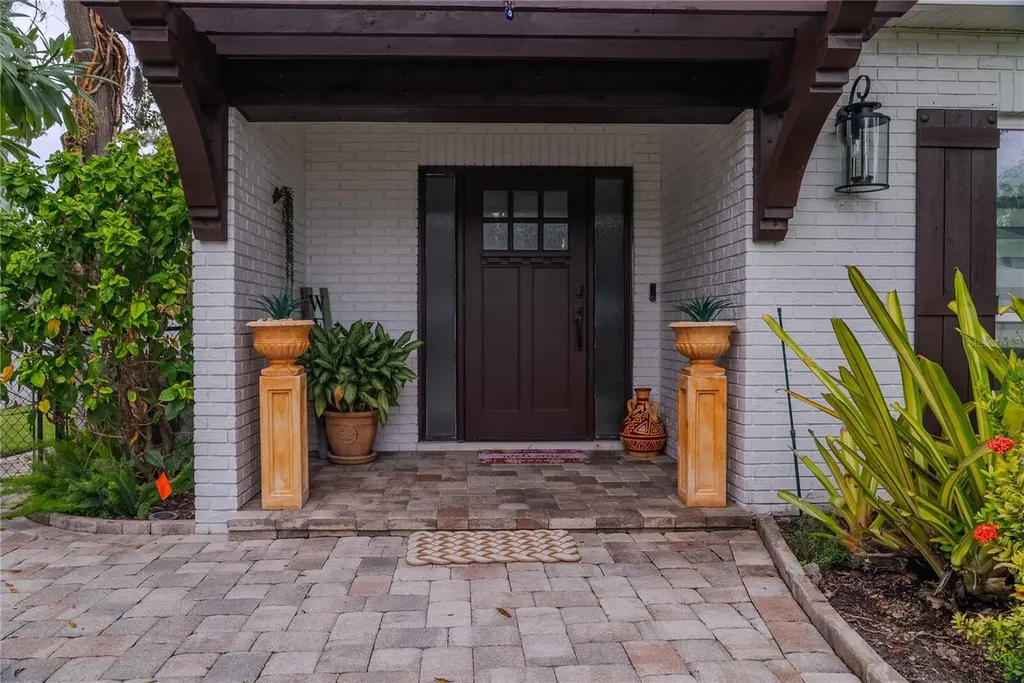 8020 Sharon Drive Tampa FL 33617