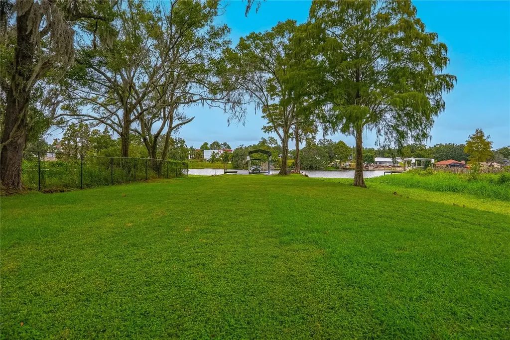 8020 Sharon Drive Tampa FL 33617