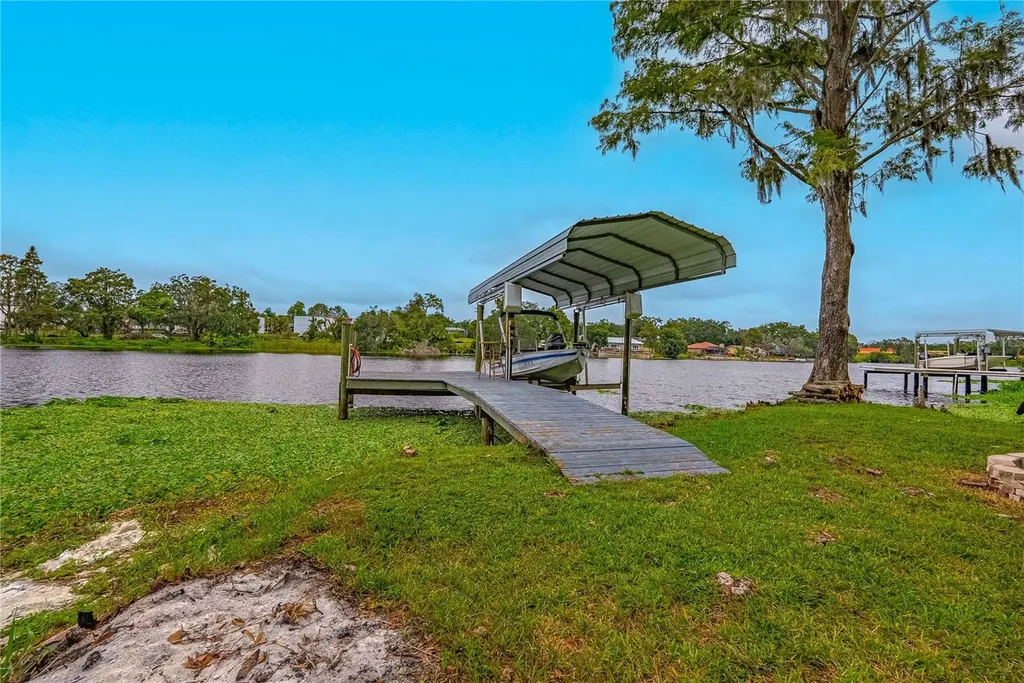 8020 Sharon Drive Tampa FL 33617