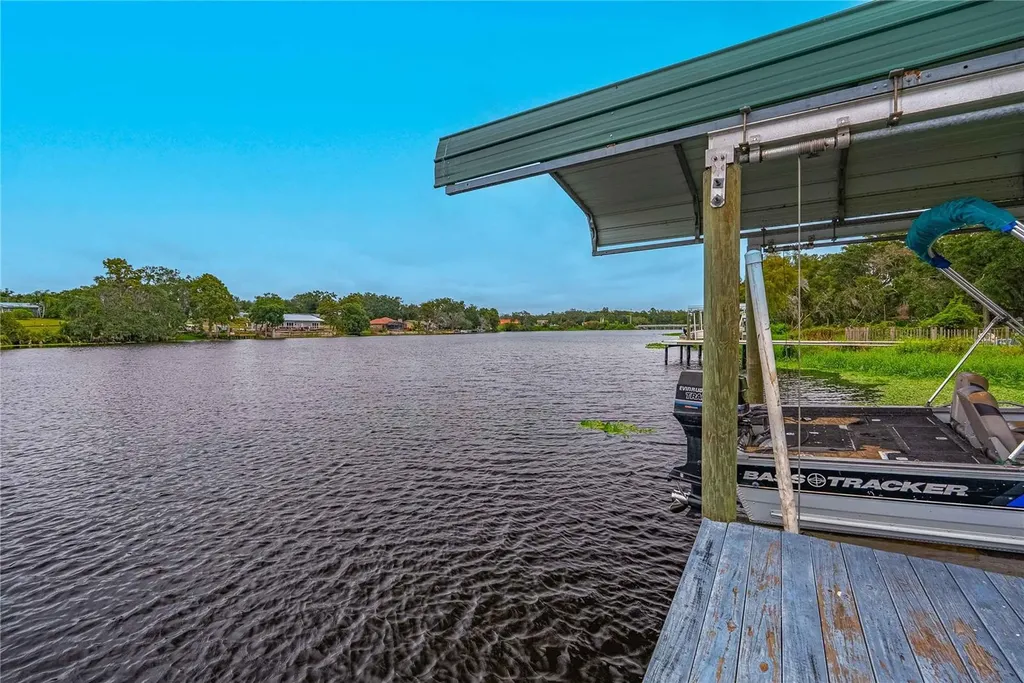 8020 Sharon Drive Tampa FL 33617