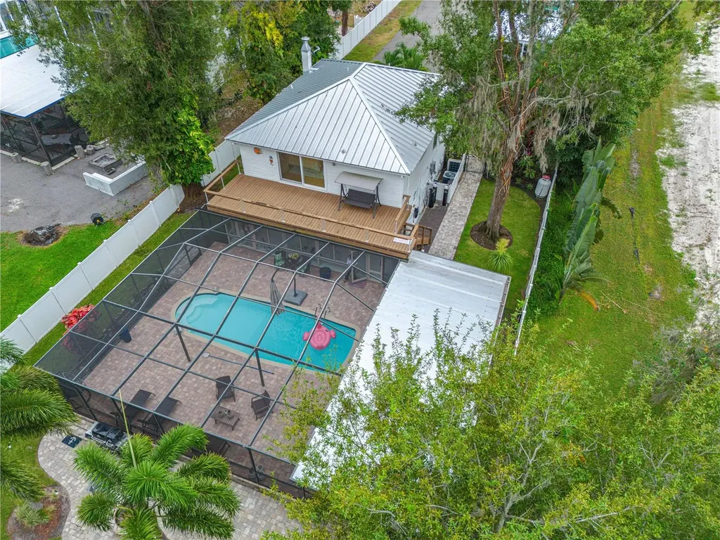 8020 Sharon Drive Tampa FL 33617