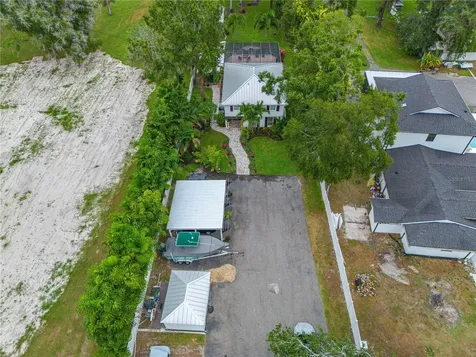 8020 Sharon Drive Tampa FL 33617