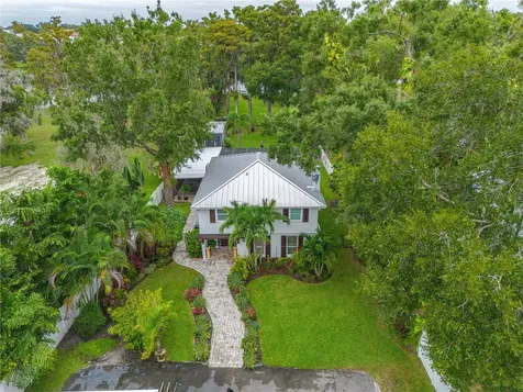 8020 Sharon Drive Tampa FL 33617