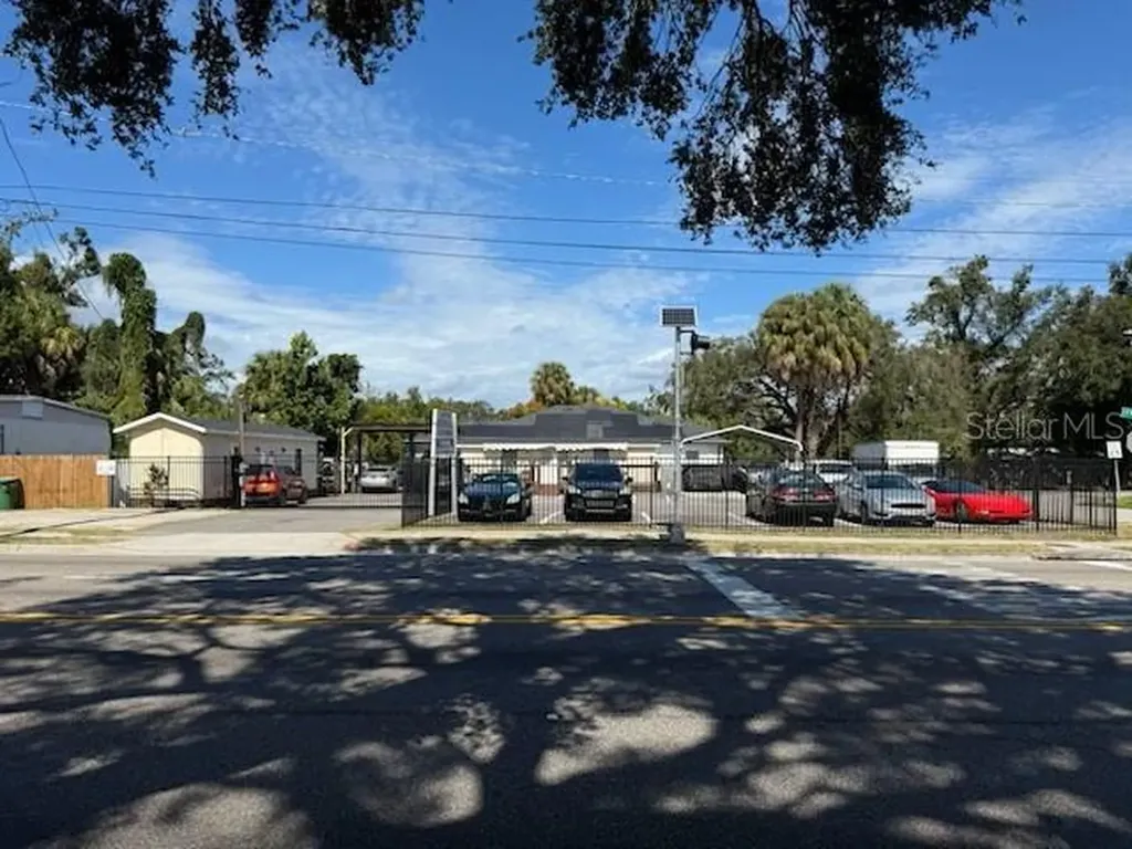 2610 E Drive Martin Luther King Jr Boulevard Tampa FL 33610