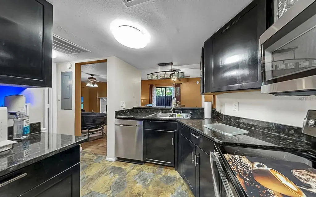 4036 Angel Oak Court Tampa FL 33613