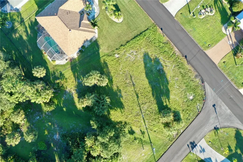 2 Sportsman Way Rotonda West FL 33947