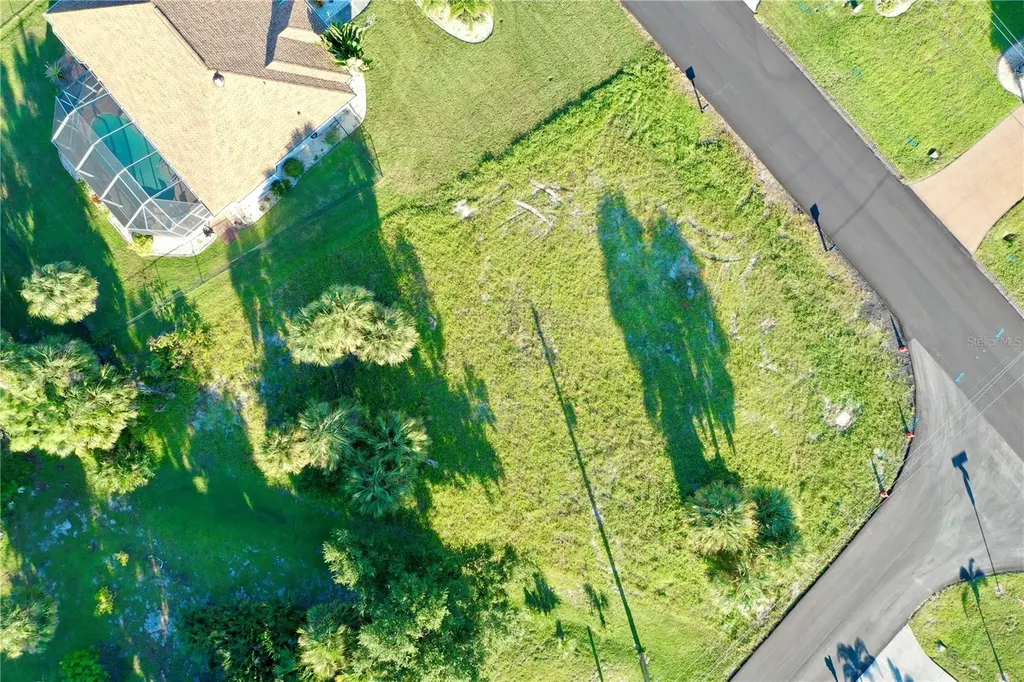 2 Sportsman Way Rotonda West FL 33947
