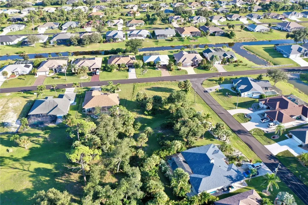 2 Sportsman Way Rotonda West FL 33947