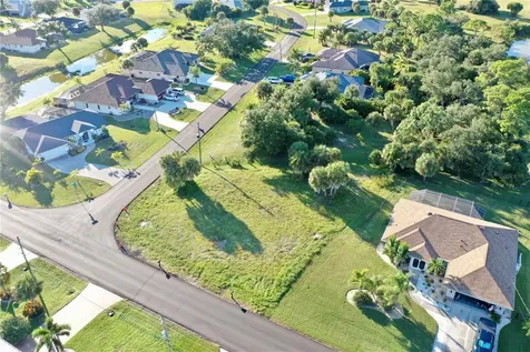 2 Sportsman Way Rotonda West FL 33947