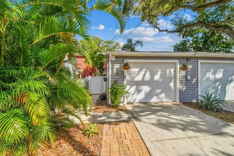 2553 W Maryland Avenue Tampa FL 33629