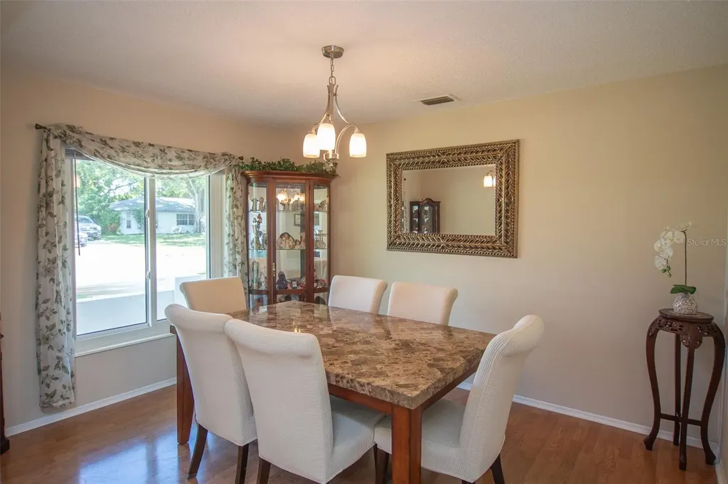 2216 40th Street W Bradenton FL 34205