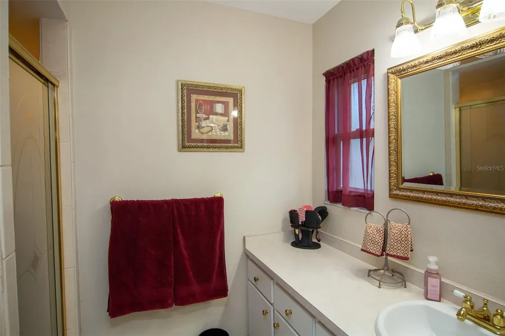 2216 40th Street W Bradenton FL 34205