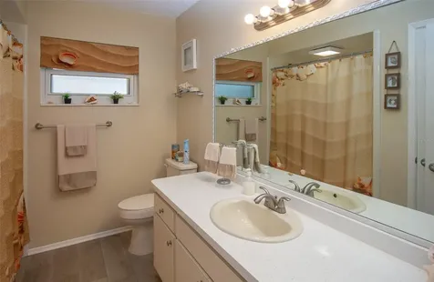 2216 40th Street W Bradenton FL 34205