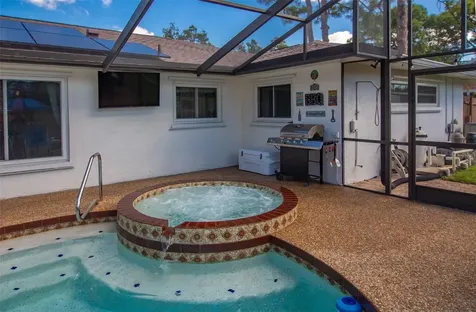 2216 40th Street W Bradenton FL 34205