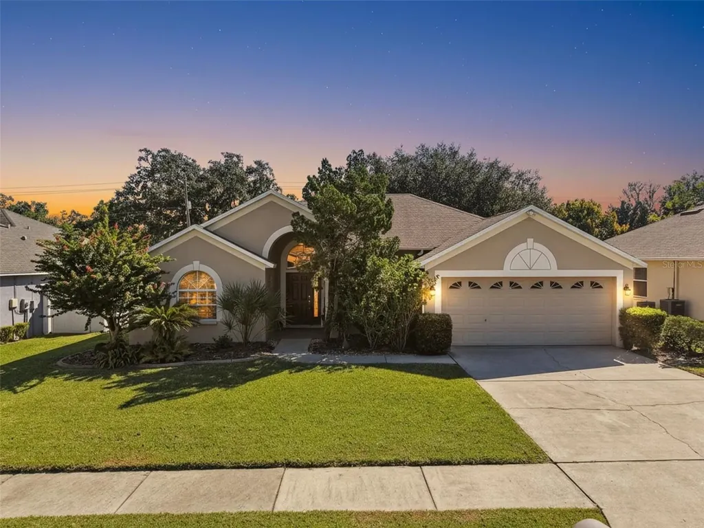 2213 Towering Oaks Circle Seffner FL 33584