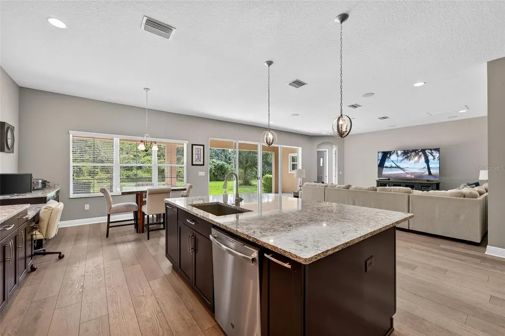 6307 Brevada Lane Apollo Beach FL 33572